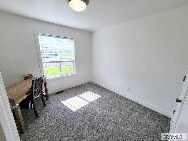 3965 N Barcelona Ave, Idaho Falls, ID 83401