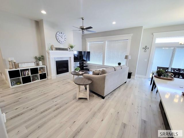 3965 N Barcelona Ave, Idaho Falls, ID 83401