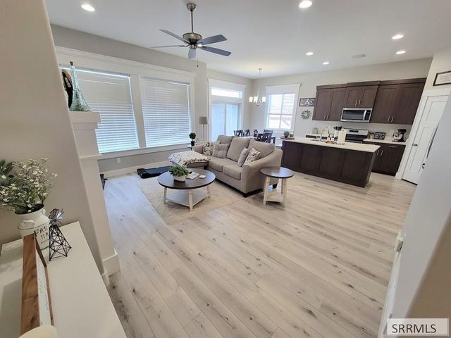 3965 N Barcelona Ave, Idaho Falls, ID 83401