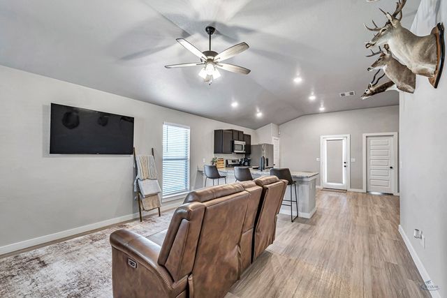 7120 Desert Spire, Midland, TX 79705