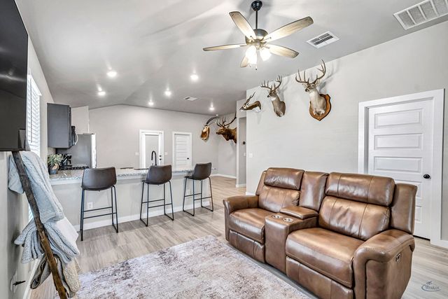 7120 Desert Spire, Midland, TX 79705