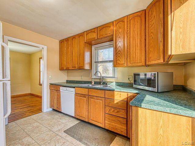 404 Outer Drive, Tecumseh, MI 49286