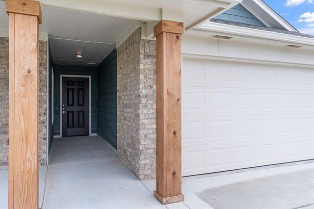 15800 Switchgrass Place, Moore, OK 73170