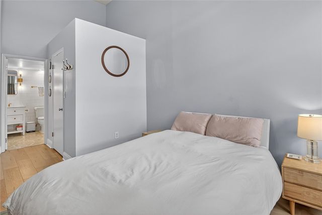 5850 Centre Ave 202, Shadyside, PA 15206