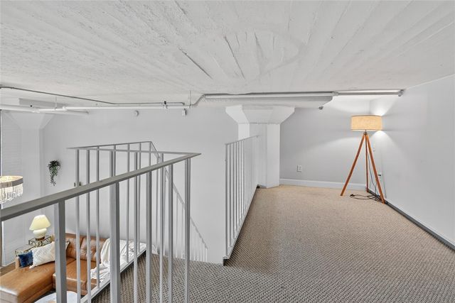 5850 Centre Ave 202, Shadyside, PA 15206