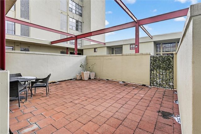 5850 Centre Ave 202, Shadyside, PA 15206