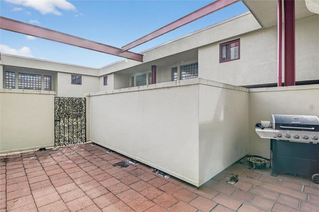 5850 Centre Ave 202, Shadyside, PA 15206