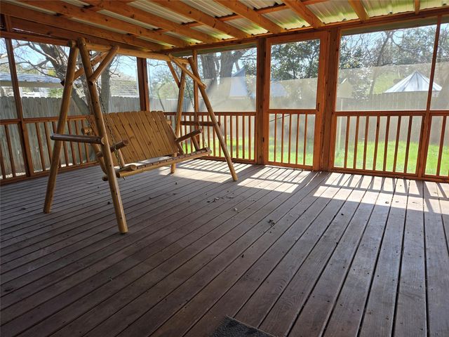 503 W 3rd Street, Cleburne, TX 76033