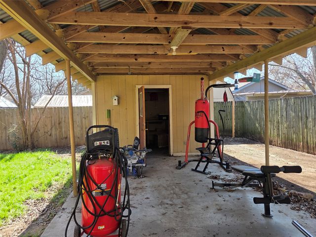 503 W 3rd Street, Cleburne, TX 76033