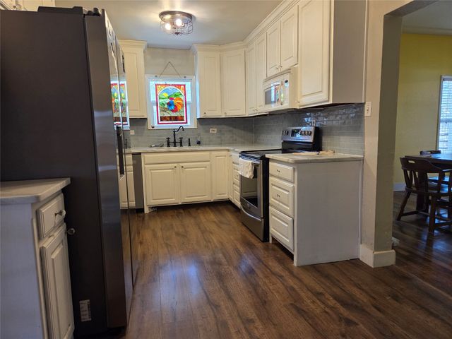 503 W 3rd Street, Cleburne, TX 76033