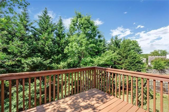 6090 Bentley Way, Cumming, GA 30040