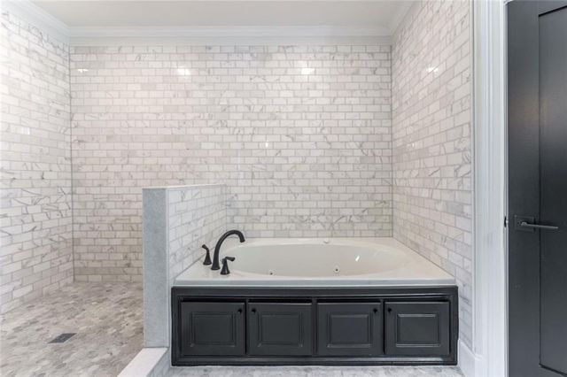 214 Chandler Walk, Loganville, GA 30052