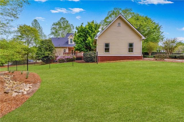 214 Chandler Walk, Loganville, GA 30052