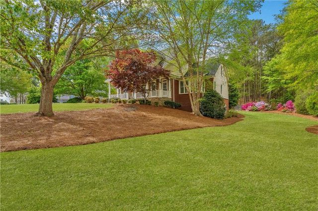 214 Chandler Walk, Loganville, GA 30052