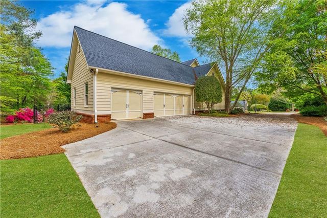 214 Chandler Walk, Loganville, GA 30052