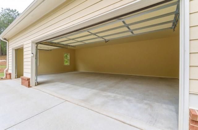 214 Chandler Walk, Loganville, GA 30052