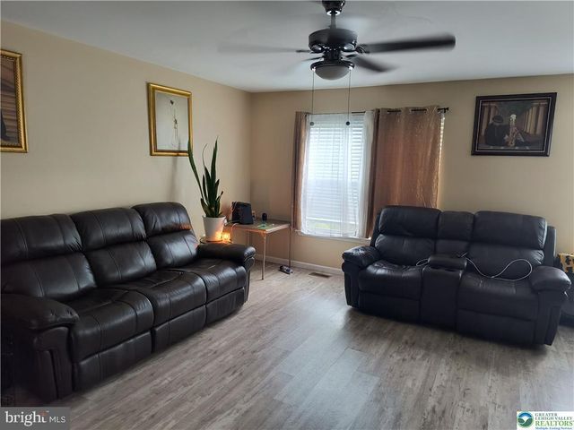 708 BACH CT, Bethlehem, PA 18017