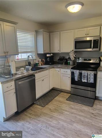 708 BACH CT, Bethlehem, PA 18017