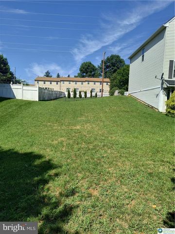 708 BACH CT, Bethlehem, PA 18017