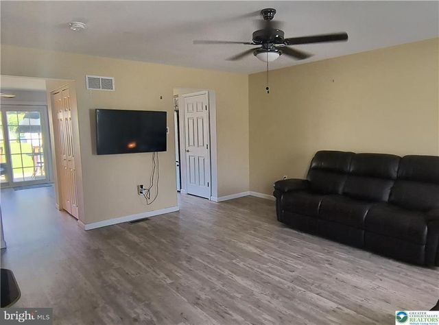 708 BACH CT, Bethlehem, PA 18017