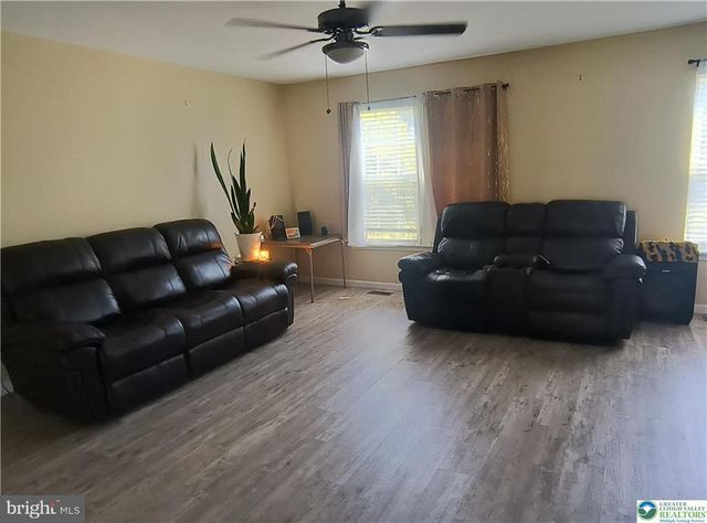708 BACH CT, Bethlehem, PA 18017
