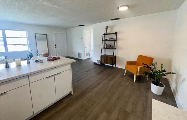 9040 NW 26th Pl Sunrise Golf Village, Sunrise, FL 33322