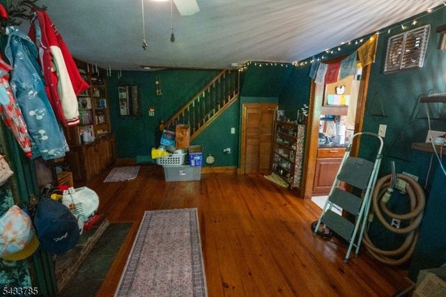 30 Mountainview Ave, Mount Arlington Boro, NJ 07856