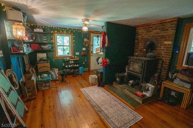 30 Mountainview Ave, Mount Arlington Boro, NJ 07856