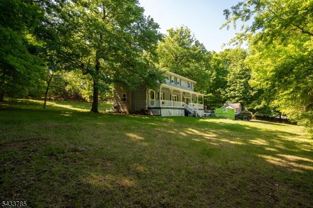 30 Mountainview Ave, Mount Arlington Boro, NJ 07856