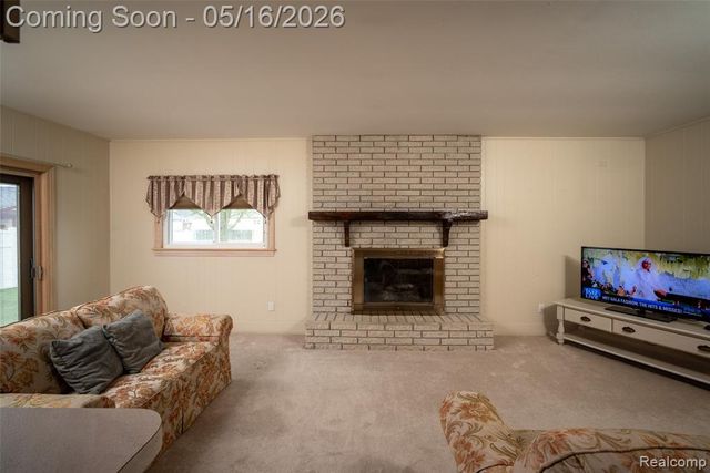 27188 Weddel Avenue, Brownstown, MI 48183
