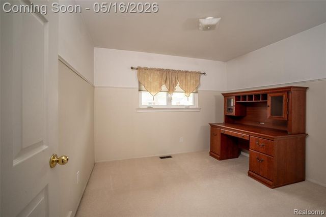 27188 Weddel Avenue, Brownstown, MI 48183