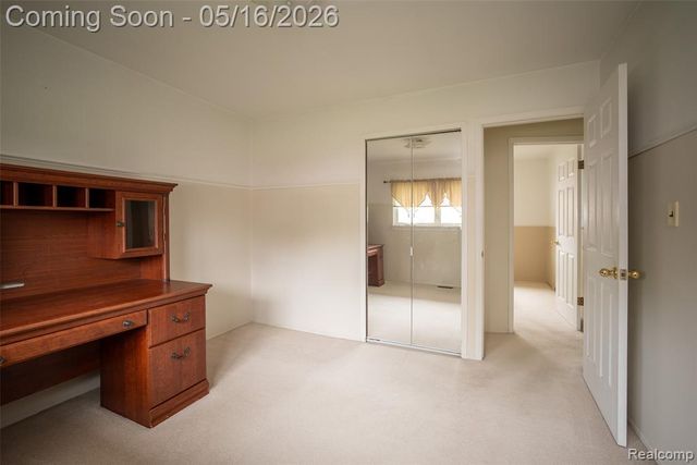 27188 Weddel Avenue, Brownstown, MI 48183