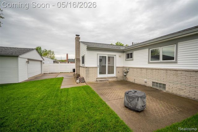 27188 Weddel Avenue, Brownstown, MI 48183