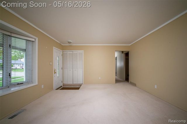 27188 Weddel Avenue, Brownstown, MI 48183