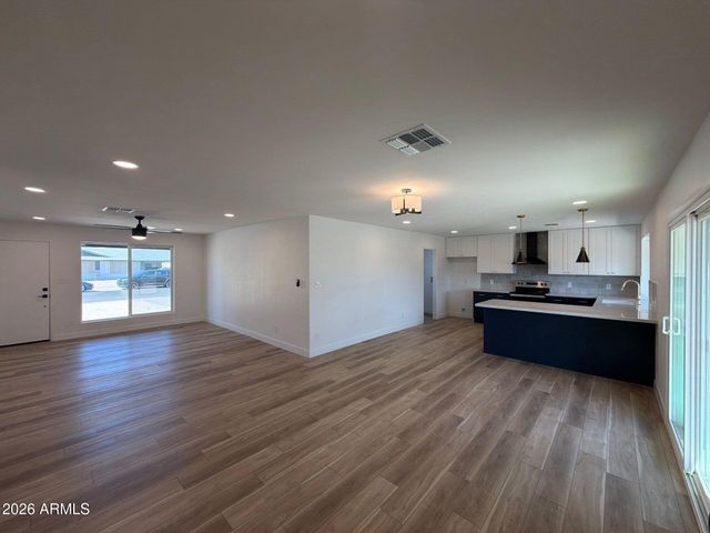 7731 W MULBERRY Drive, Phoenix, AZ 85033