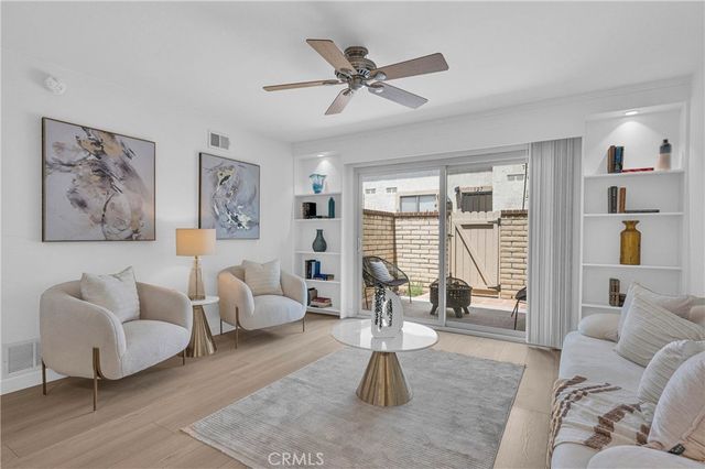 121 Doverfield Drive 61, Placentia, CA 92870