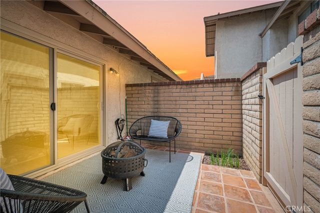 121 Doverfield Drive 61, Placentia, CA 92870