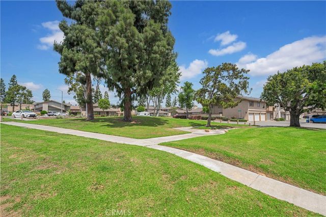121 Doverfield Drive 61, Placentia, CA 92870