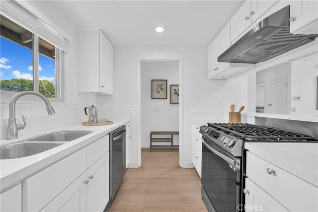 121 Doverfield Drive 61, Placentia, CA 92870