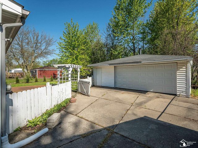 42064 Arthur Street, Van Buren Twp, MI 48111