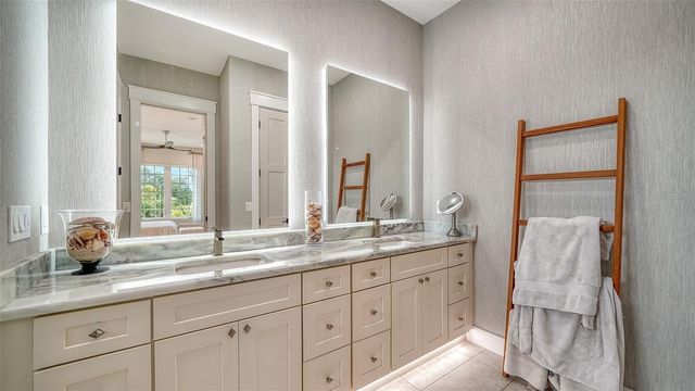 5930 BRIARWOOD AVENUE, Sarasota, FL 34231