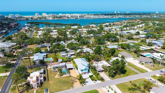 5930 BRIARWOOD AVENUE, Sarasota, FL 34231