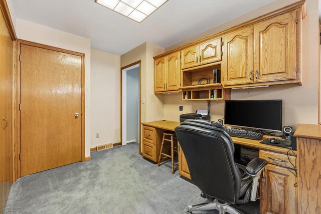 5845 N 119th STREET, Milwaukee, WI 53225