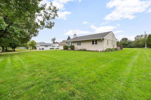 5845 N 119th STREET, Milwaukee, WI 53225