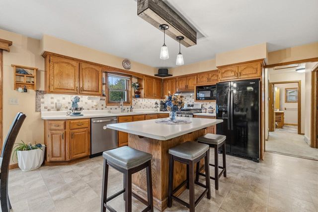 5845 N 119th STREET, Milwaukee, WI 53225