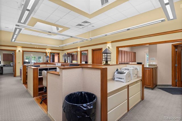 14211 W 11 Mile Road, Oak Park, MI 48237
