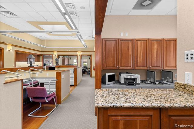 14211 W 11 Mile Road, Oak Park, MI 48237
