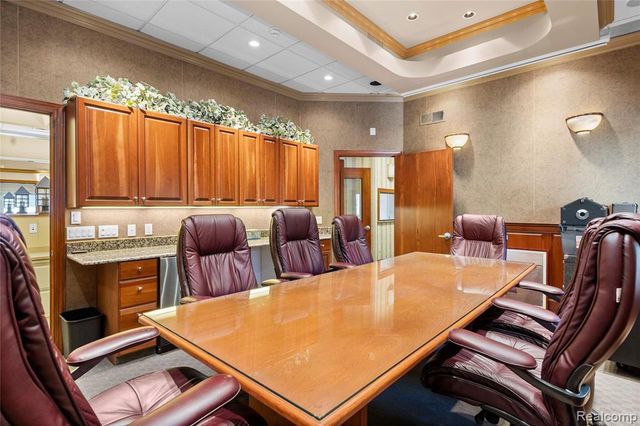 14211 W 11 Mile Road, Oak Park, MI 48237
