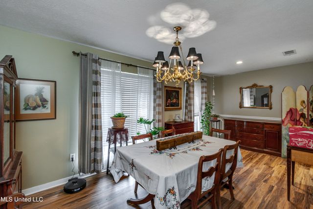 100 Fairdale Place, Brandon, MS 39042