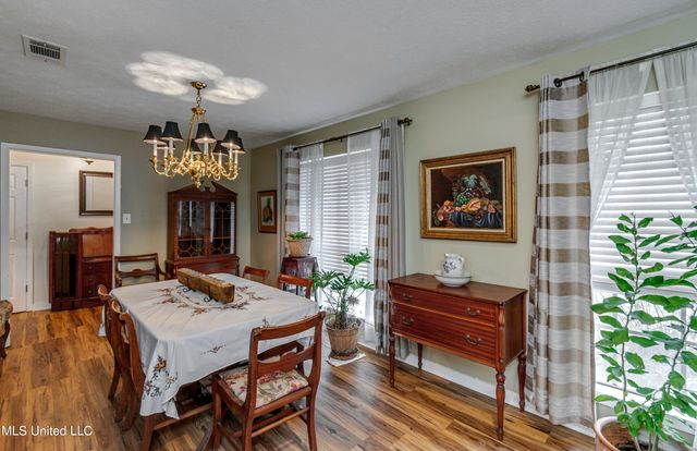 100 Fairdale Place, Brandon, MS 39042